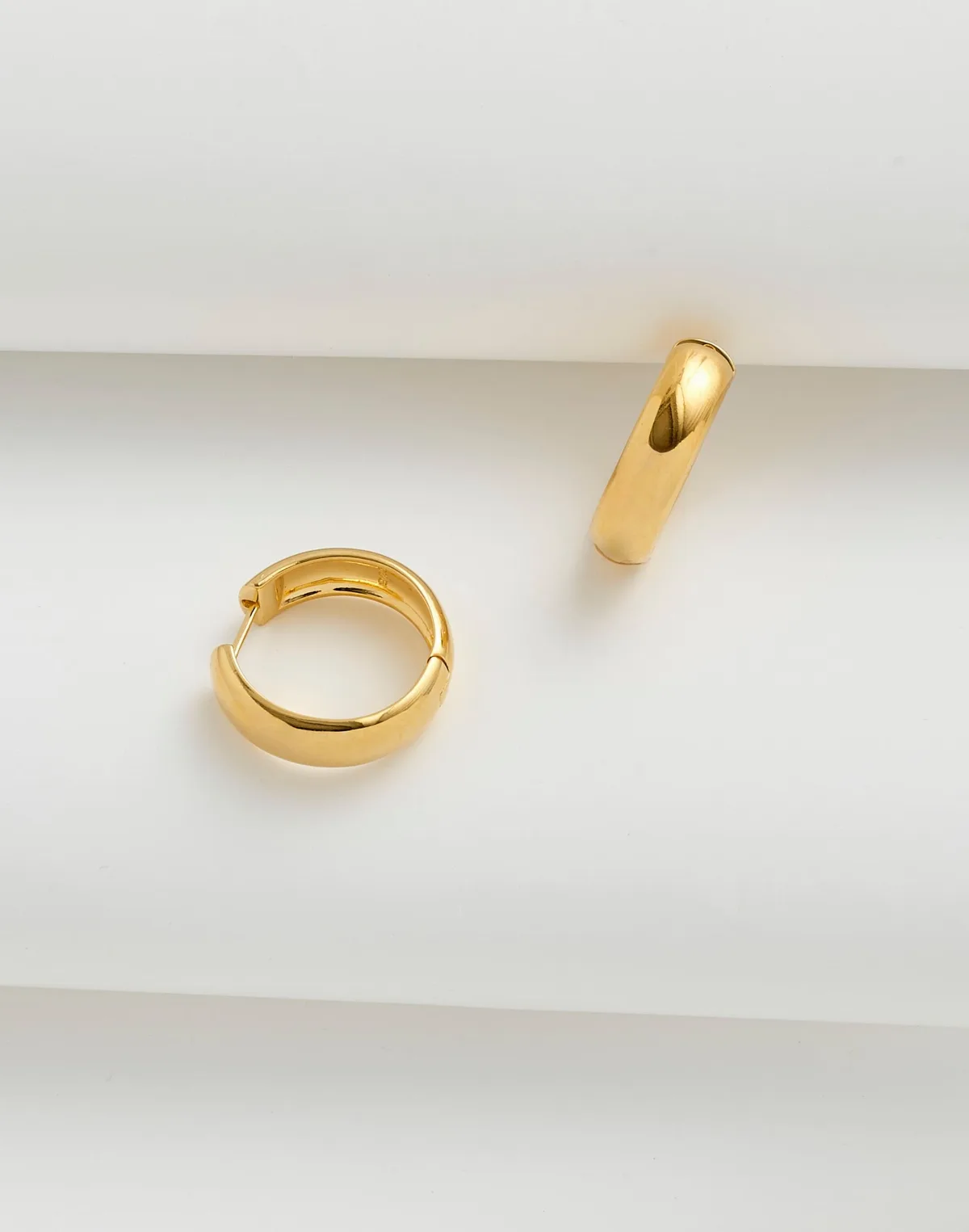 Demi-Fine Chunky Medium Hoop Earrings
