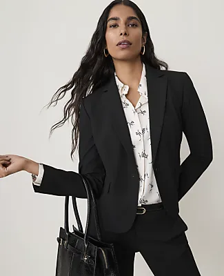 The Notched One Button Blazer in Seasonless Stretch