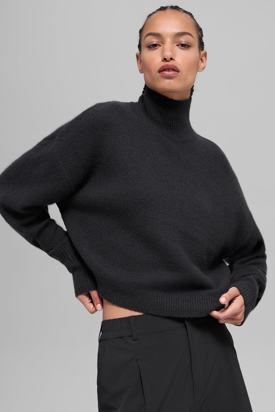 Wool Cashmere Cropped New Class Turtleneck Sweater Top