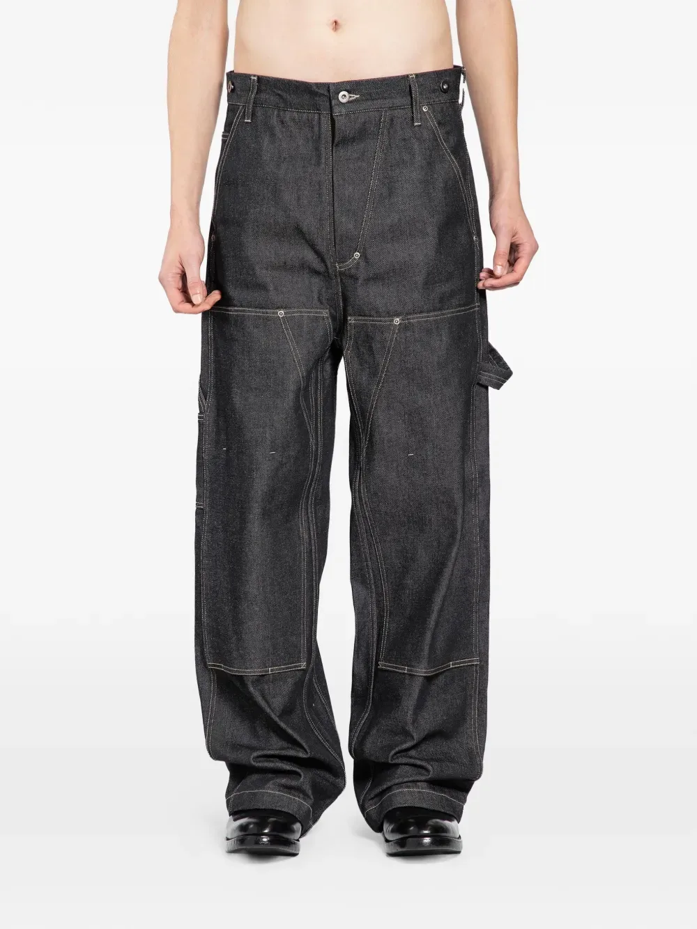 straight-leg jeans -
