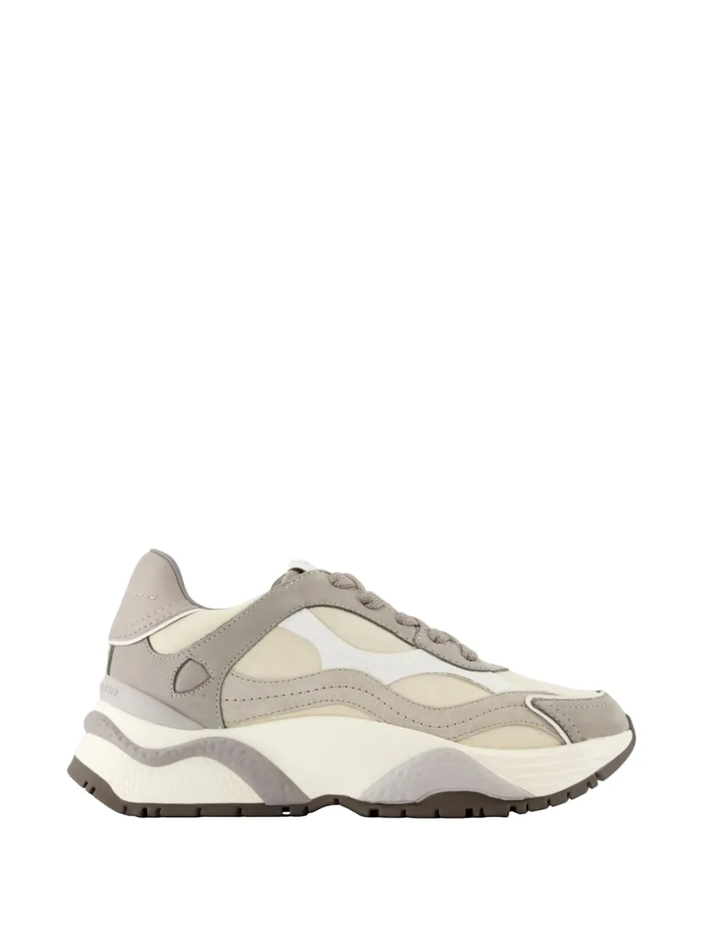 low sneakers -