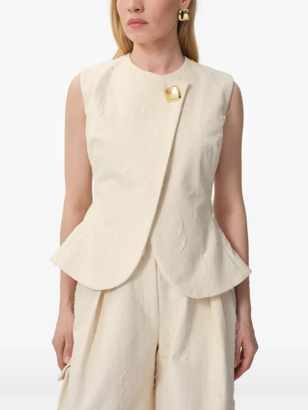 Stone sleeveless vest -