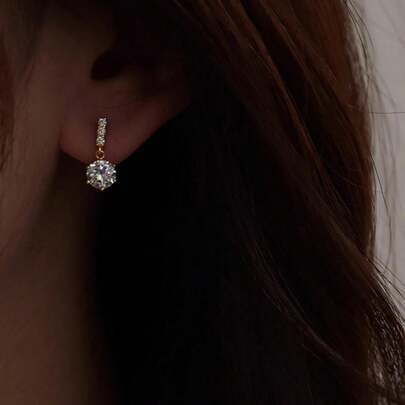 Minimalist Rhinestone-Lined Zirconia Earrings