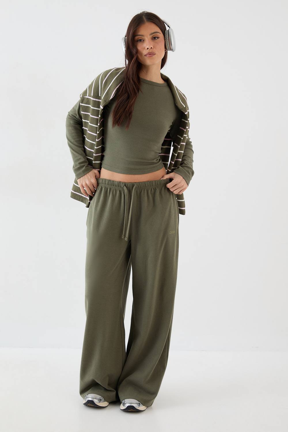 Embroidered Rib Wide Leg Trouser