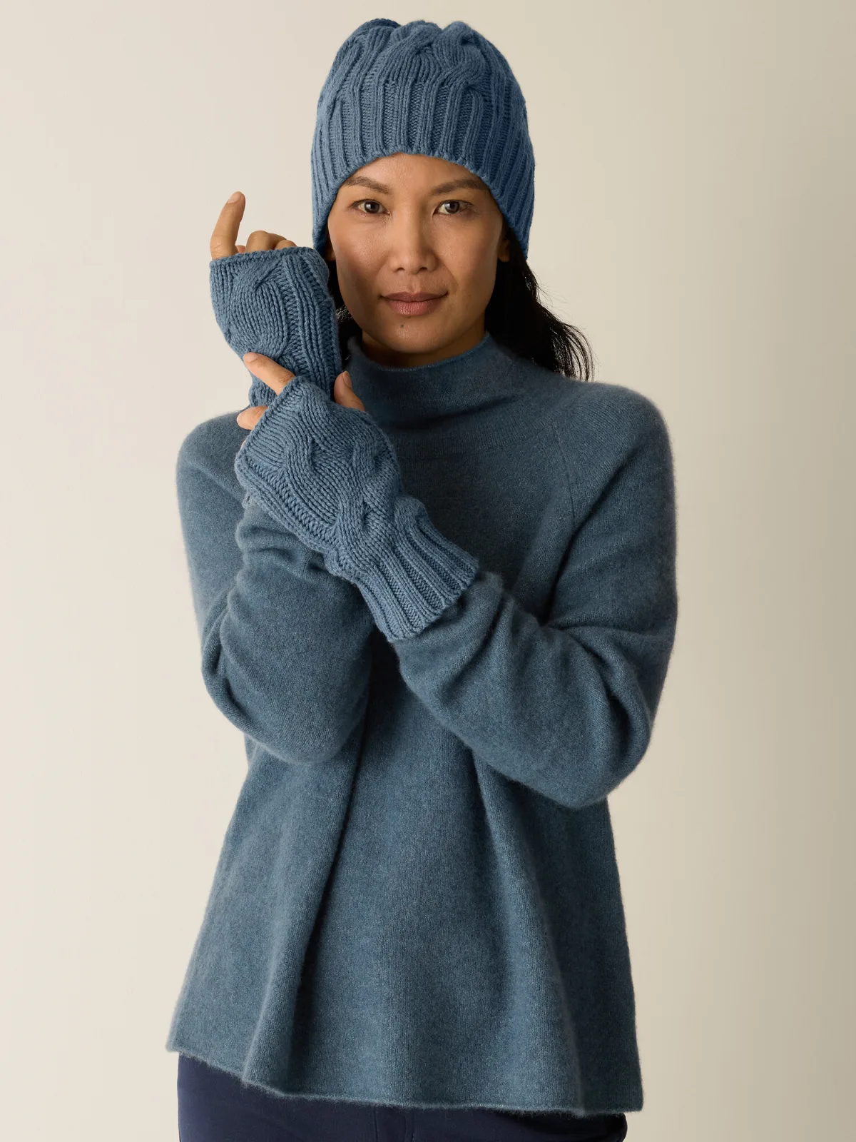 Cotton & Recycled Cashmere Glovelettes