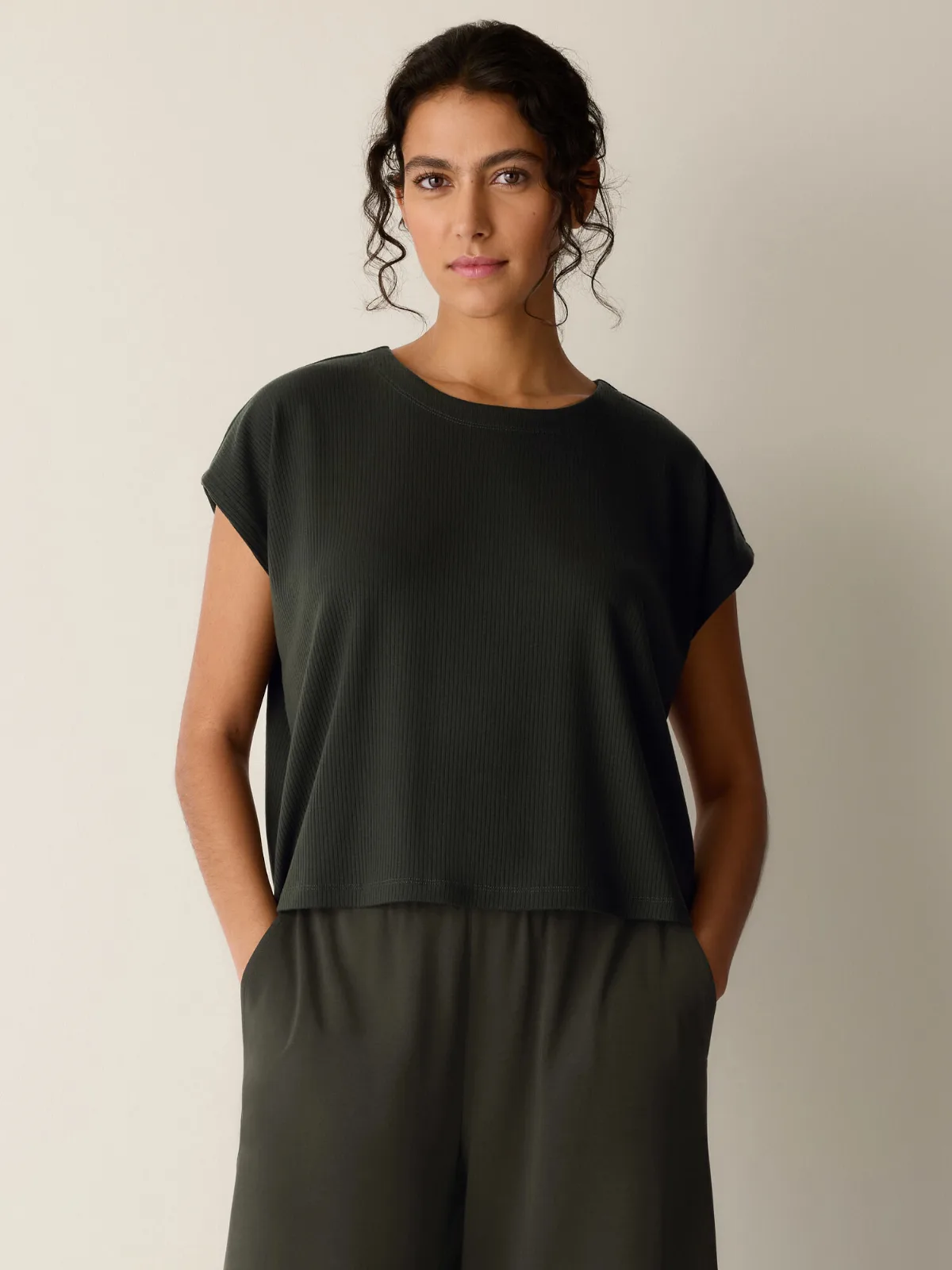 Ribbed Knit Crew Neck Top