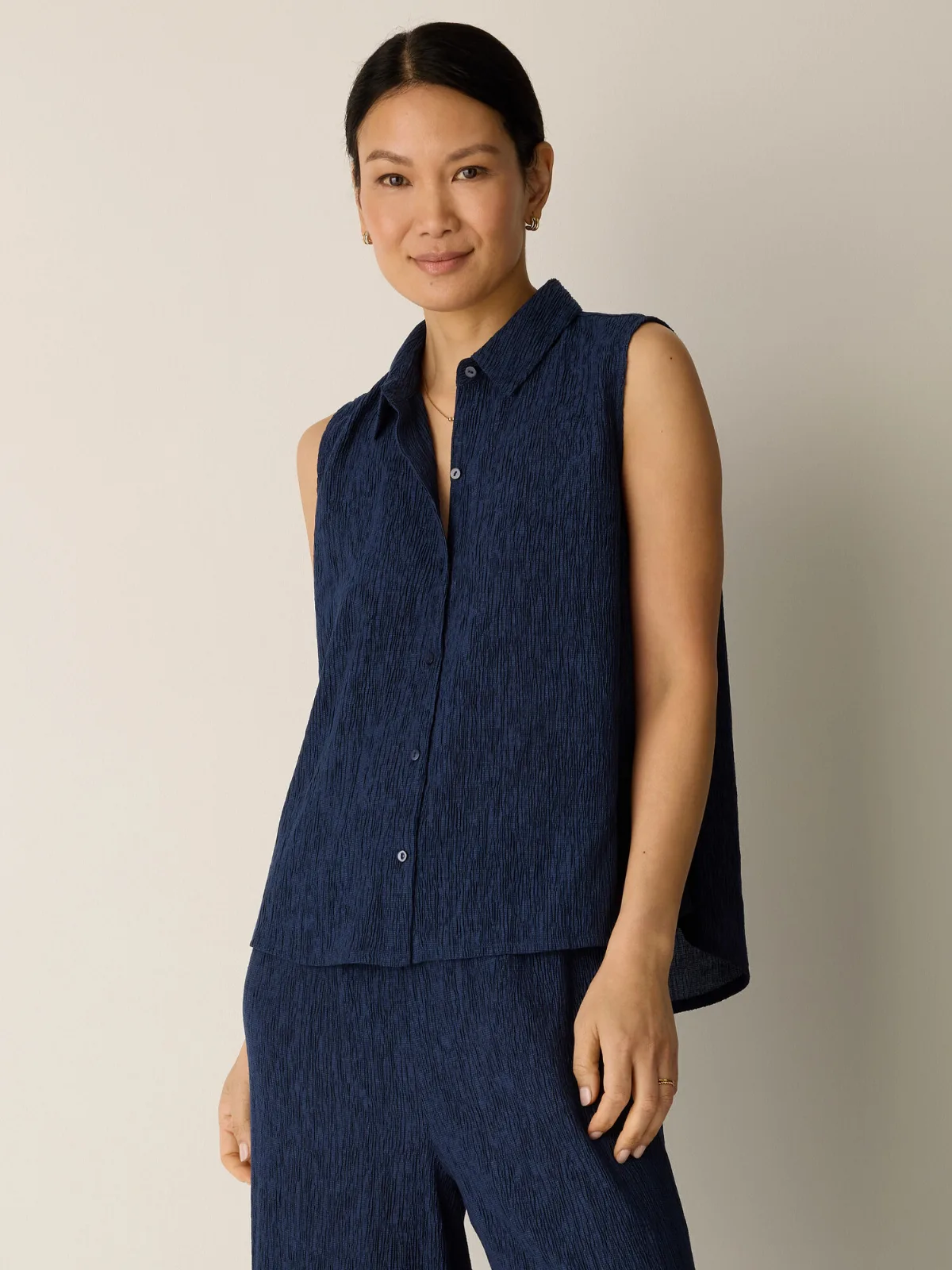 Woven Plisse Sleeveless Shirt