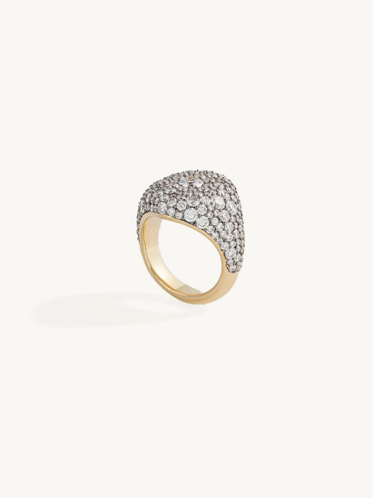 Signature Pavé Signet Ring 14kt Yellow Gold / White Diamonds / White Rhodium