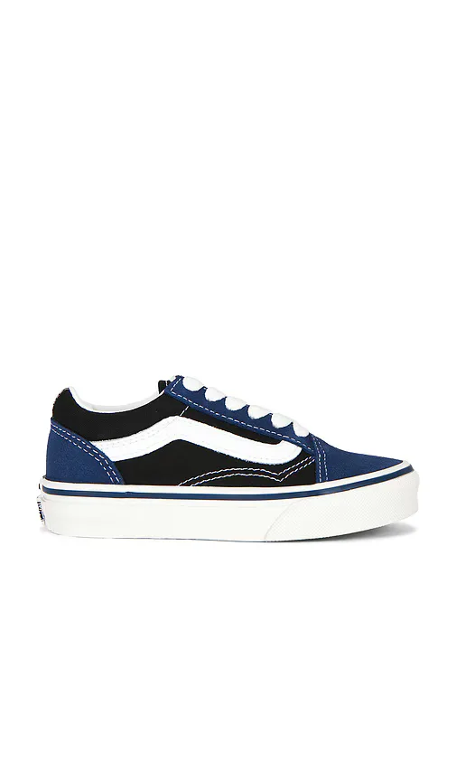 Old Skool Sneaker by Vans