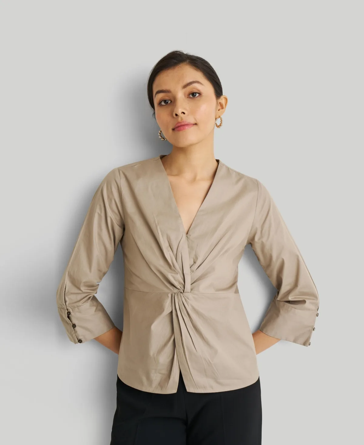 Front Twist Top by Reistor