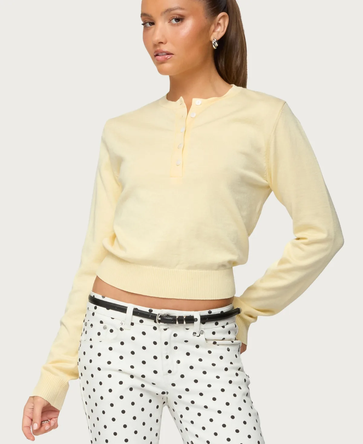 Yolana Henley Light Knit Sweater by Edikted