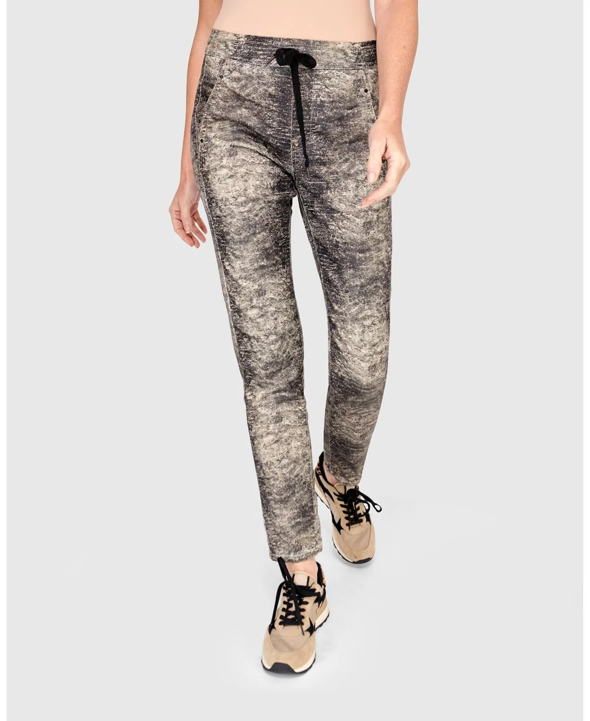Urban Iconic Stretch Jeans by Alembika