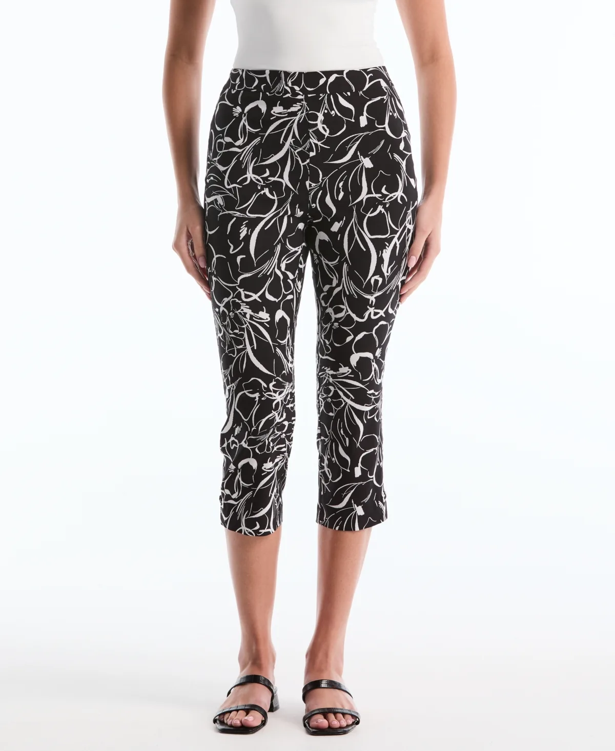 Hibiscus Print Capri Pants with Riveted Vent by Rafaella
