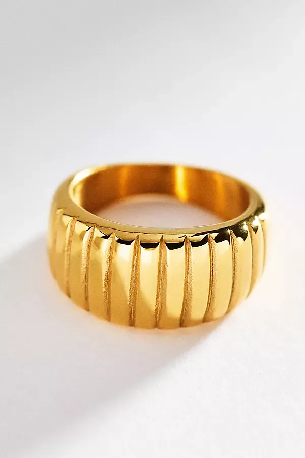 Water-Resistant Chunky Ribbed Ring