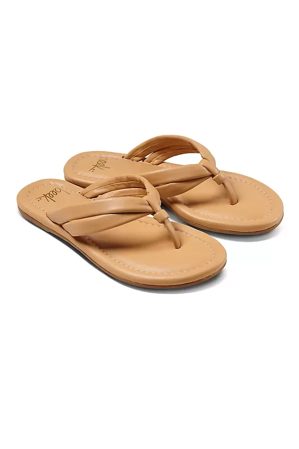Toucan Flip-Flop Sandals