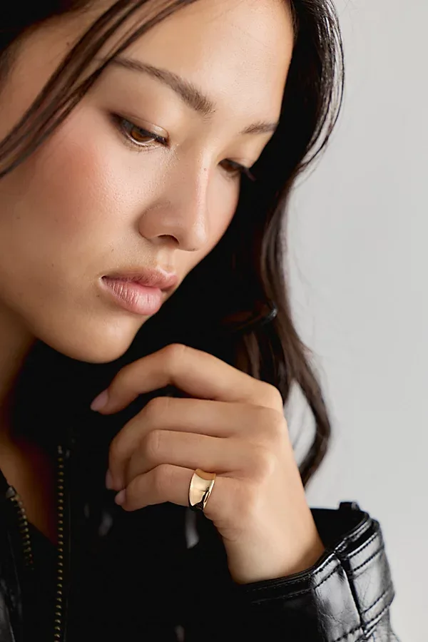 Antibes Pinky Ring