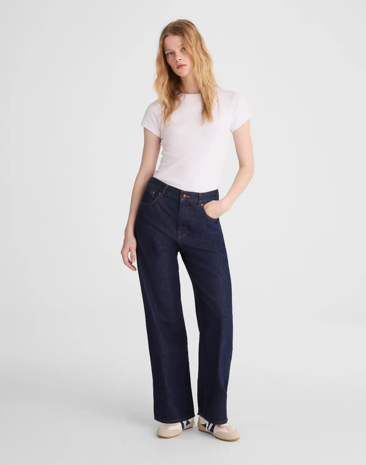 The Perfect Vintage Wide-Leg Jean in Airy Denim by MW