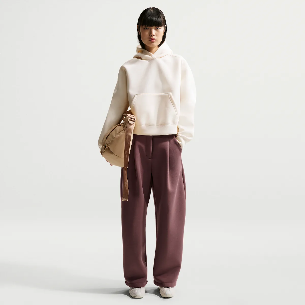 Pregame Fleece Loose Mid-Rise Trousers by Nike