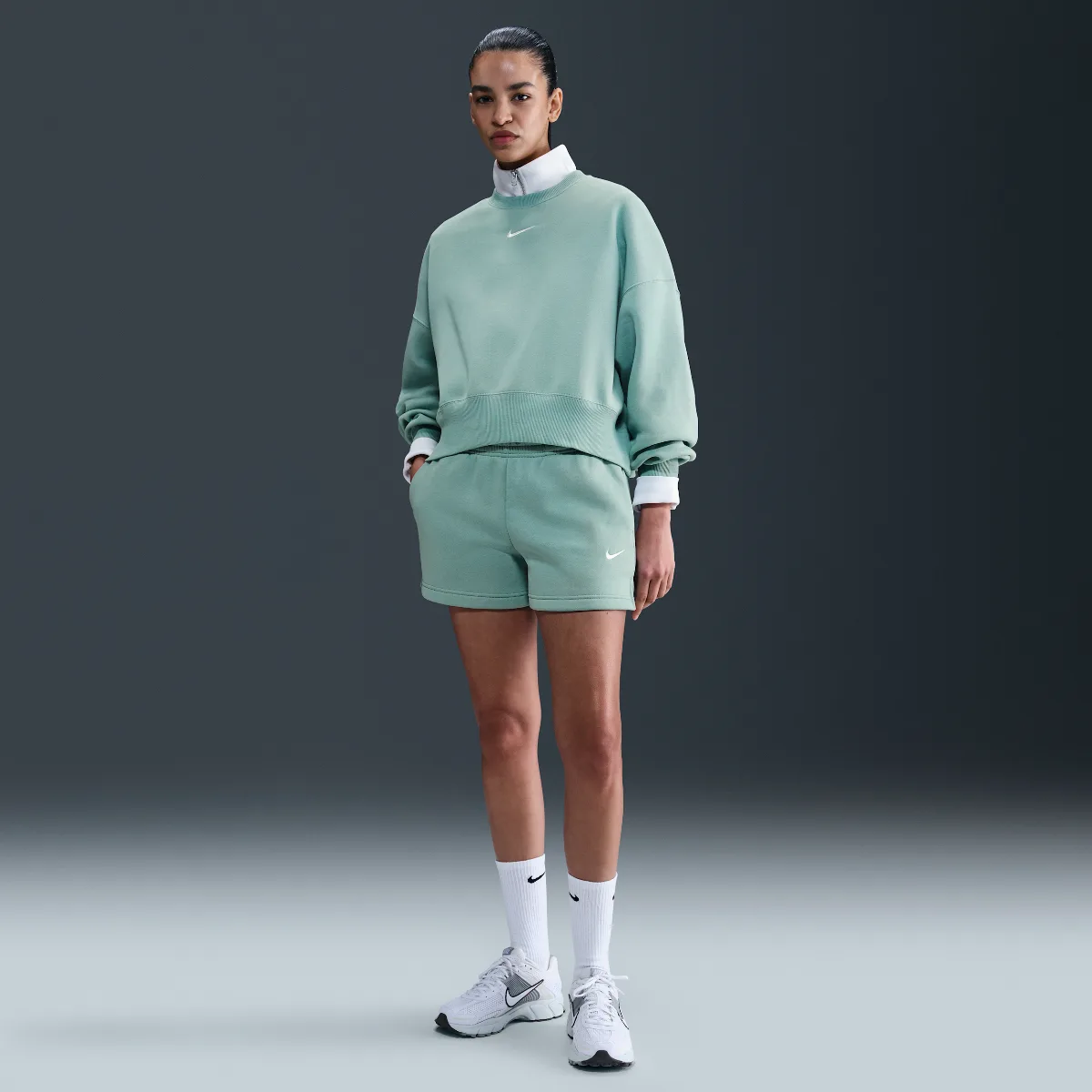 Sportswear Phoenix Fleece Mid-Rise 4" Shorts
