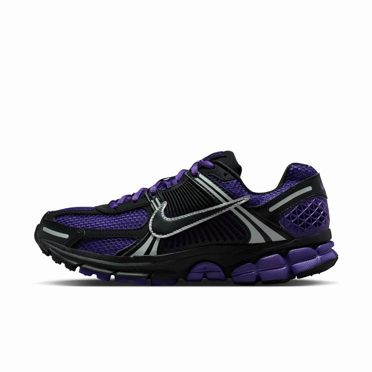 Zoom Vomero 5 Shoes with Reflective Accents by Nike