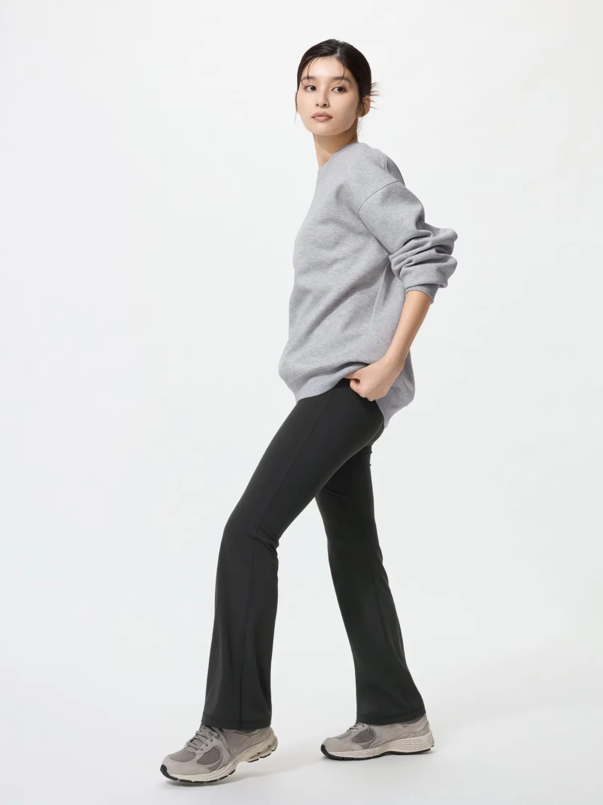 Ultra Stretch Active Flare Leggings with Quick-Drying by UNIQLO