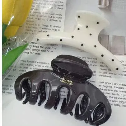 2pcs/1pc 4.33in/11cm Plastic Claw Clips Polka Dot Solid Color by SHEIN