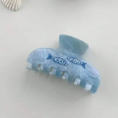 Light Blue Marble Fish Pattern Hair Clip, Chinese Blue and White Porcelain Style Acrylic Hair Claw by SHEIN