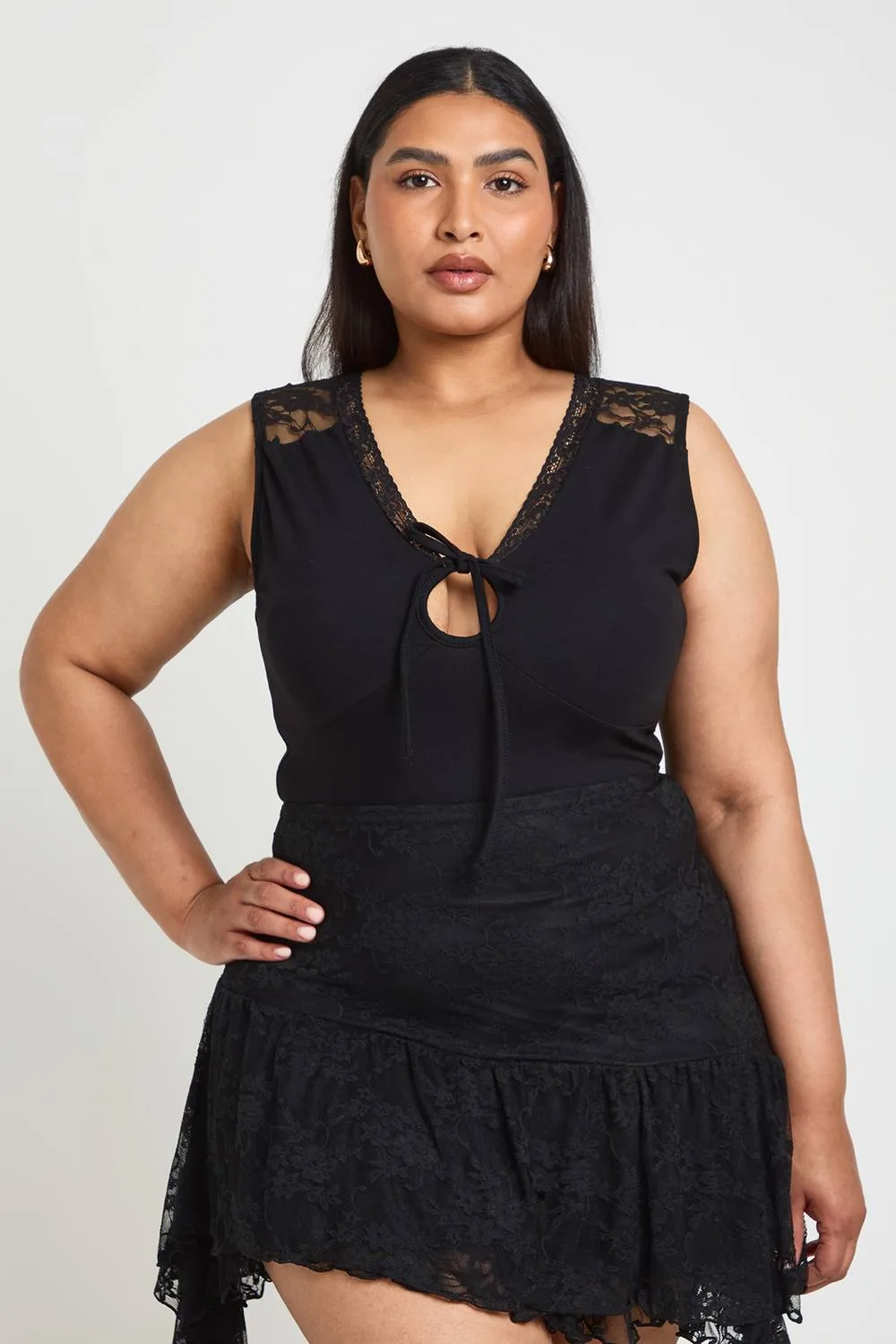 Lace Trim Tie Keyhole Bodysuit by boohoo