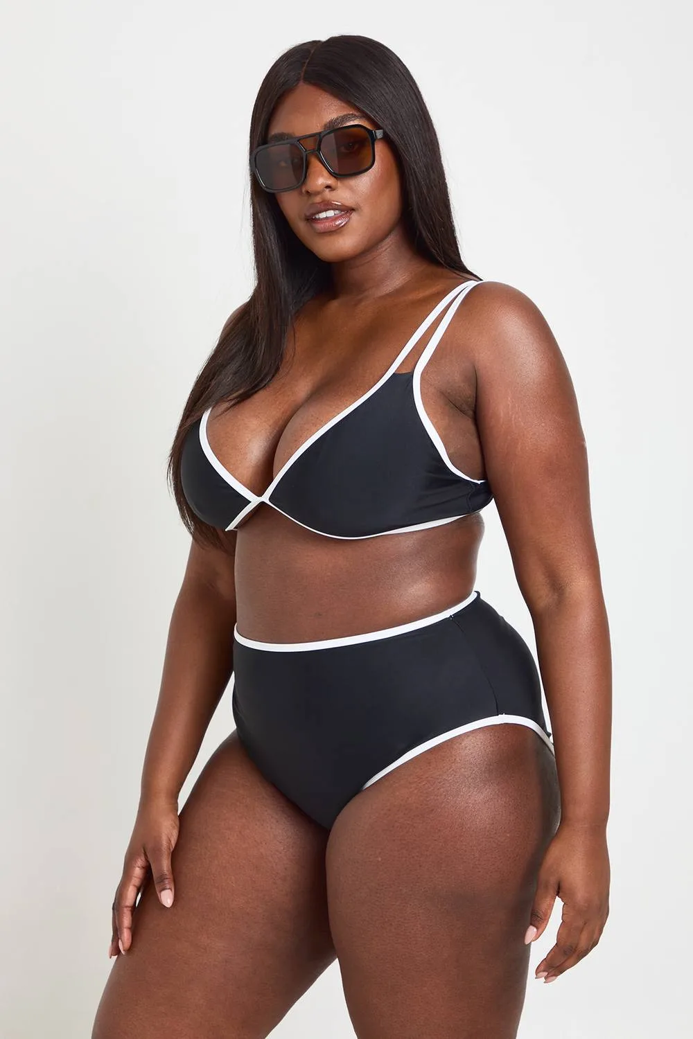 Contrast High Leg Bikini Set by boohoo