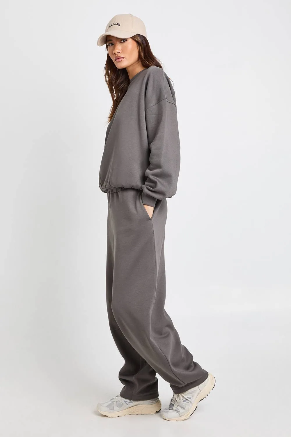 Seam Detail Sweatshirt Barrel Jogger Tracksuit by boohoo