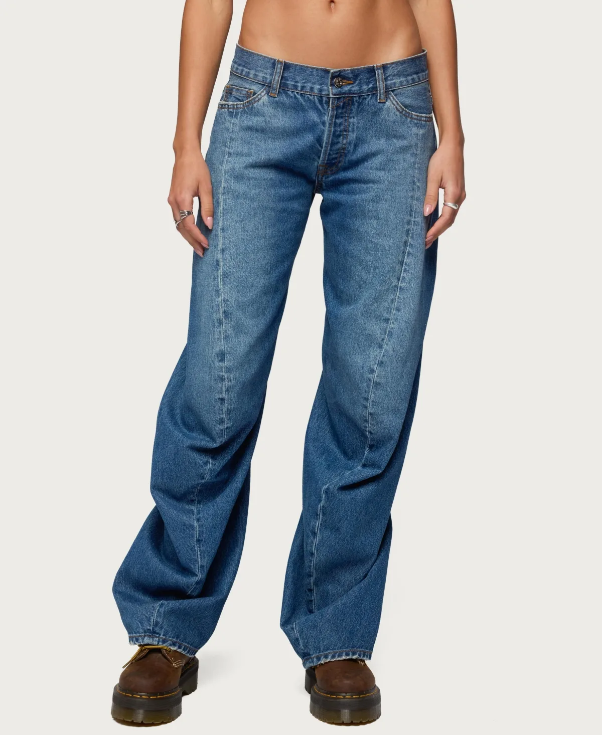 Maiah Low Rise Barrel Jeans by Edikted