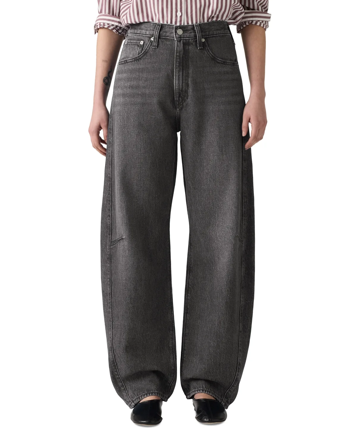 Cinch High-Rise Barrel-Leg Jeans by Levi's
