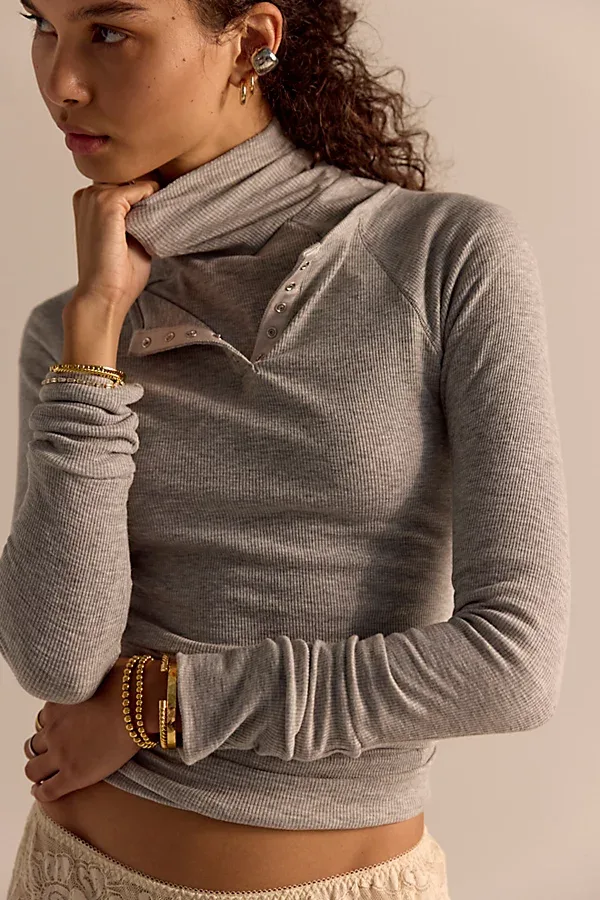 Keeping It Light Ribbed Turtleneck Top