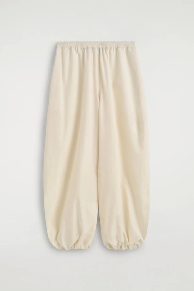 Fluid Cotton Balloon Pants by COS