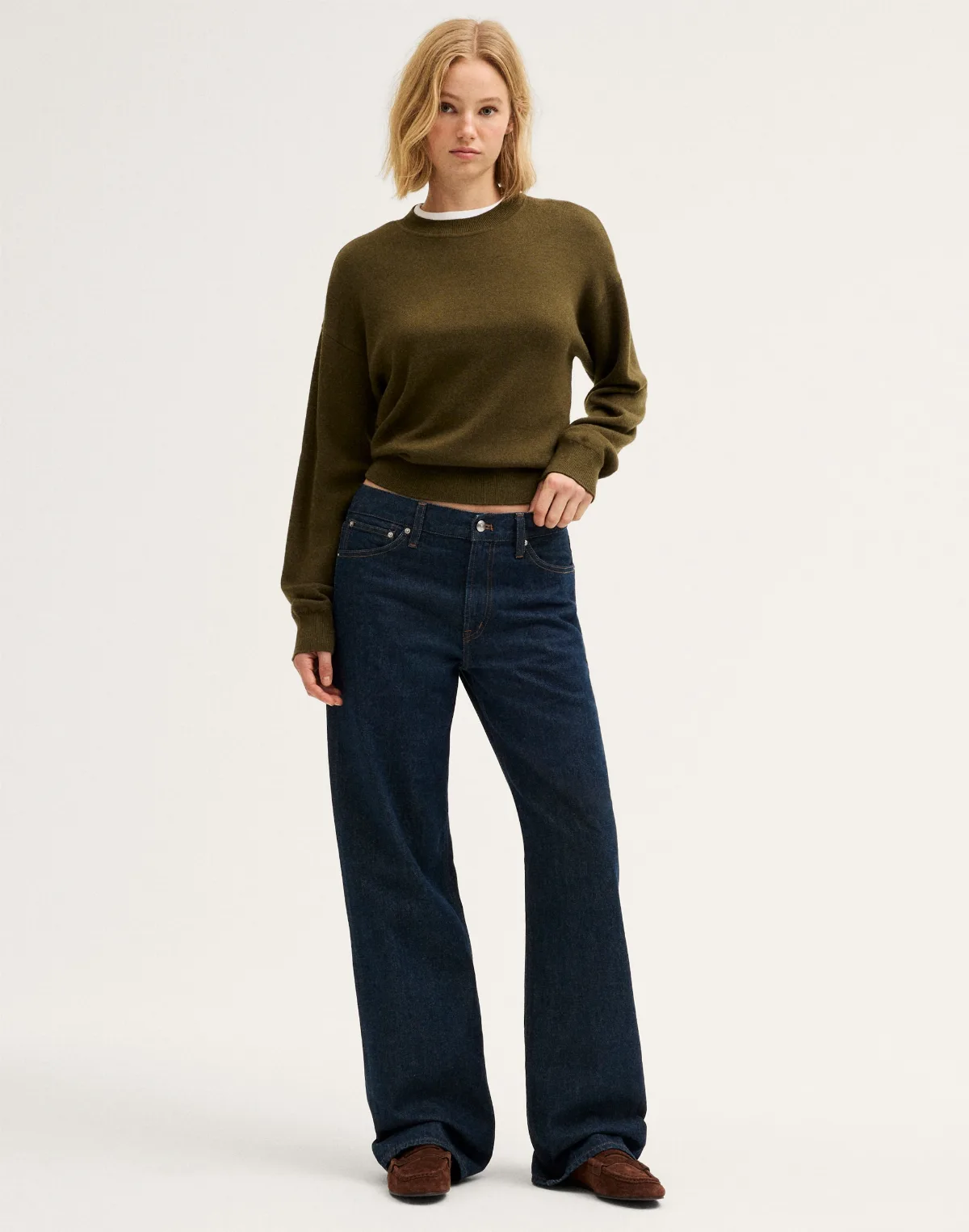 Low-Slung Baggy Jeans by MW