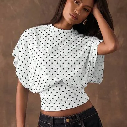 Polka Dot Fitted Short Sleeve Cropped T-Shirt by SHEIN