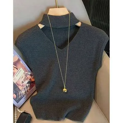 Casual Solid Color V-Neck Sweater by Resyla
