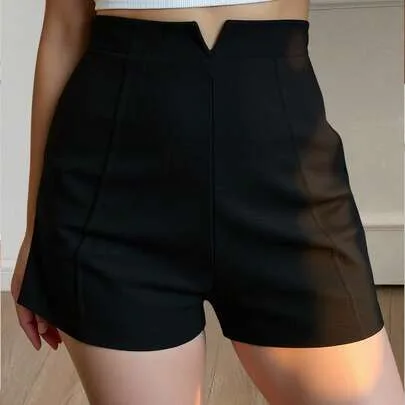 Plain Color V-Waist Shorts by Livesso