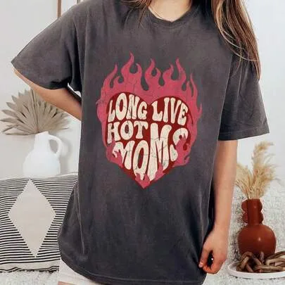 Long Live Hot Moms Heart Flame Graphic Tee by SHEIN