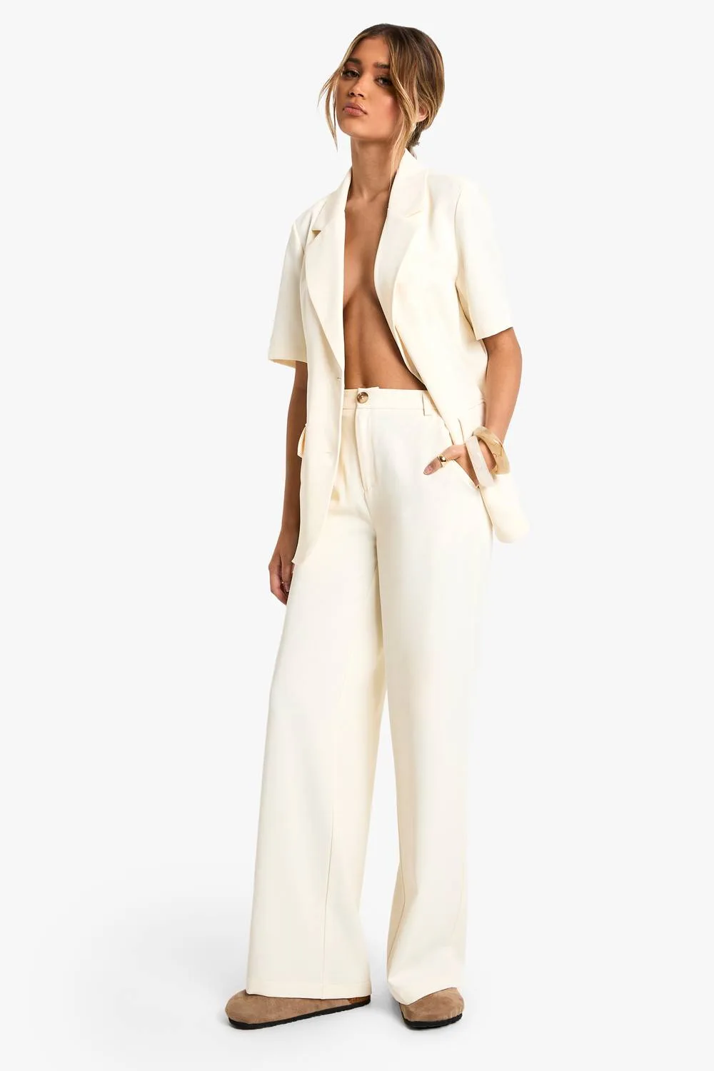 Tailored Woven Pleated Wide Leg Trousers by boohoo