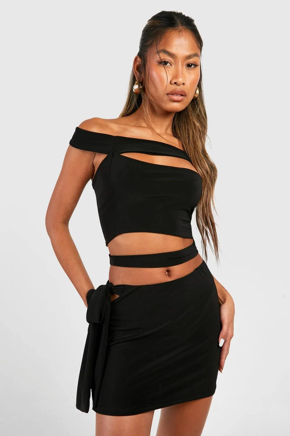 Bow Tie Side Mini Skirt - Knitted by boohoo