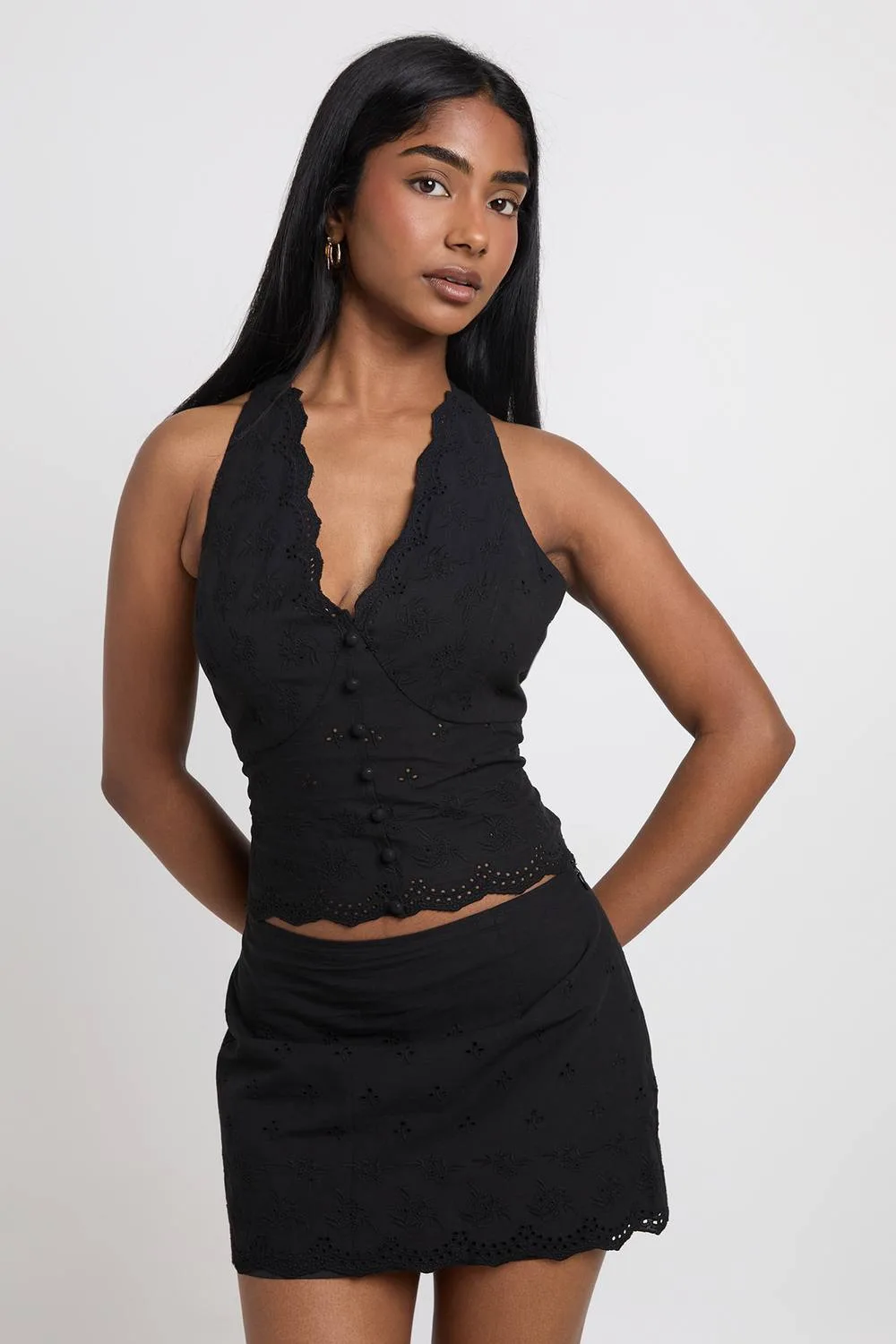 Scallop Edge Broderie Halter Top - Linen/Polyurethane/Woven by boohoo