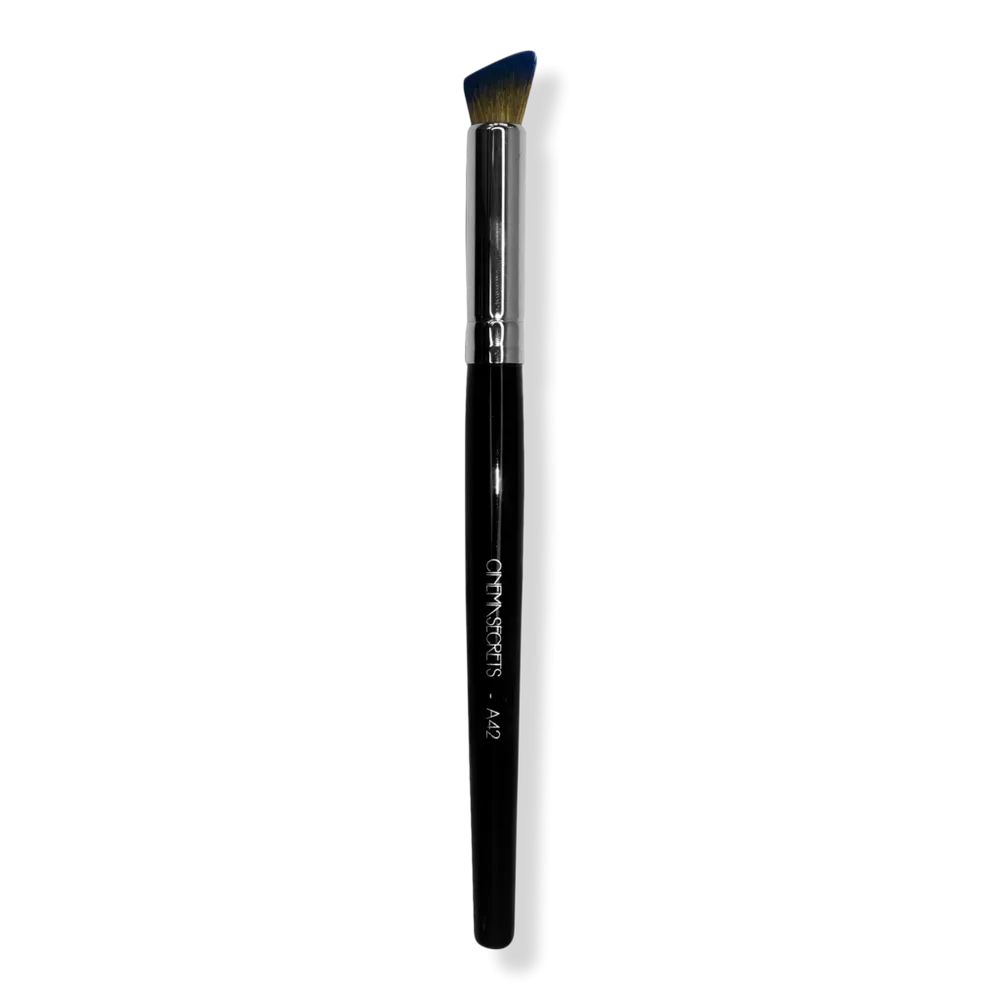 A42 - Angled Concealer Brush by Cinema Secrets