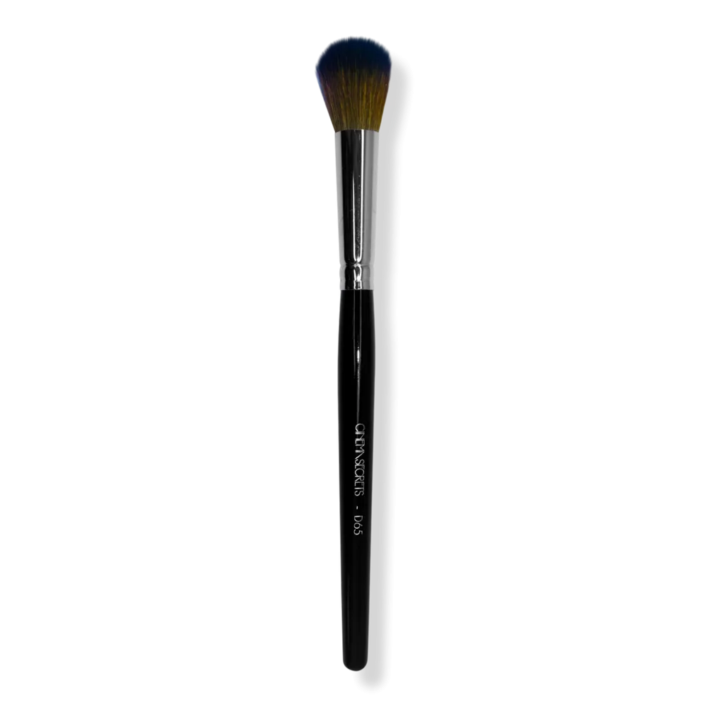 D65 - Domed Highlighter Brush by Cinema Secrets