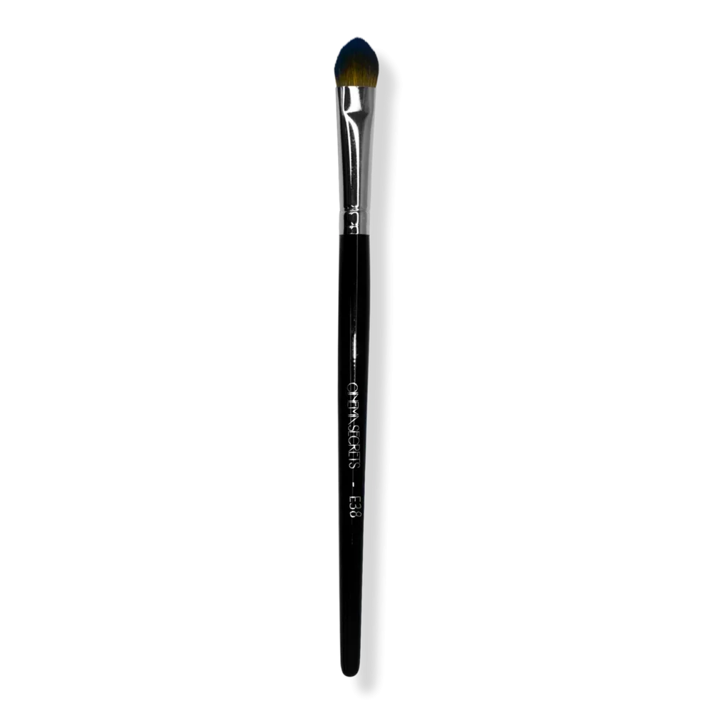 E38 - Pointed Packing Eyeshadow Brush by Cinema Secrets