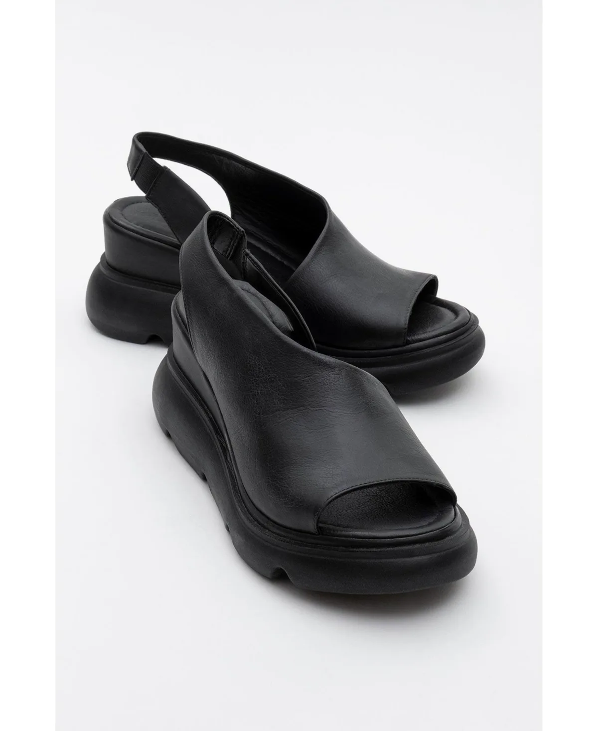 Agusto Leather Platform Sandal by Forever & Always Shoes
