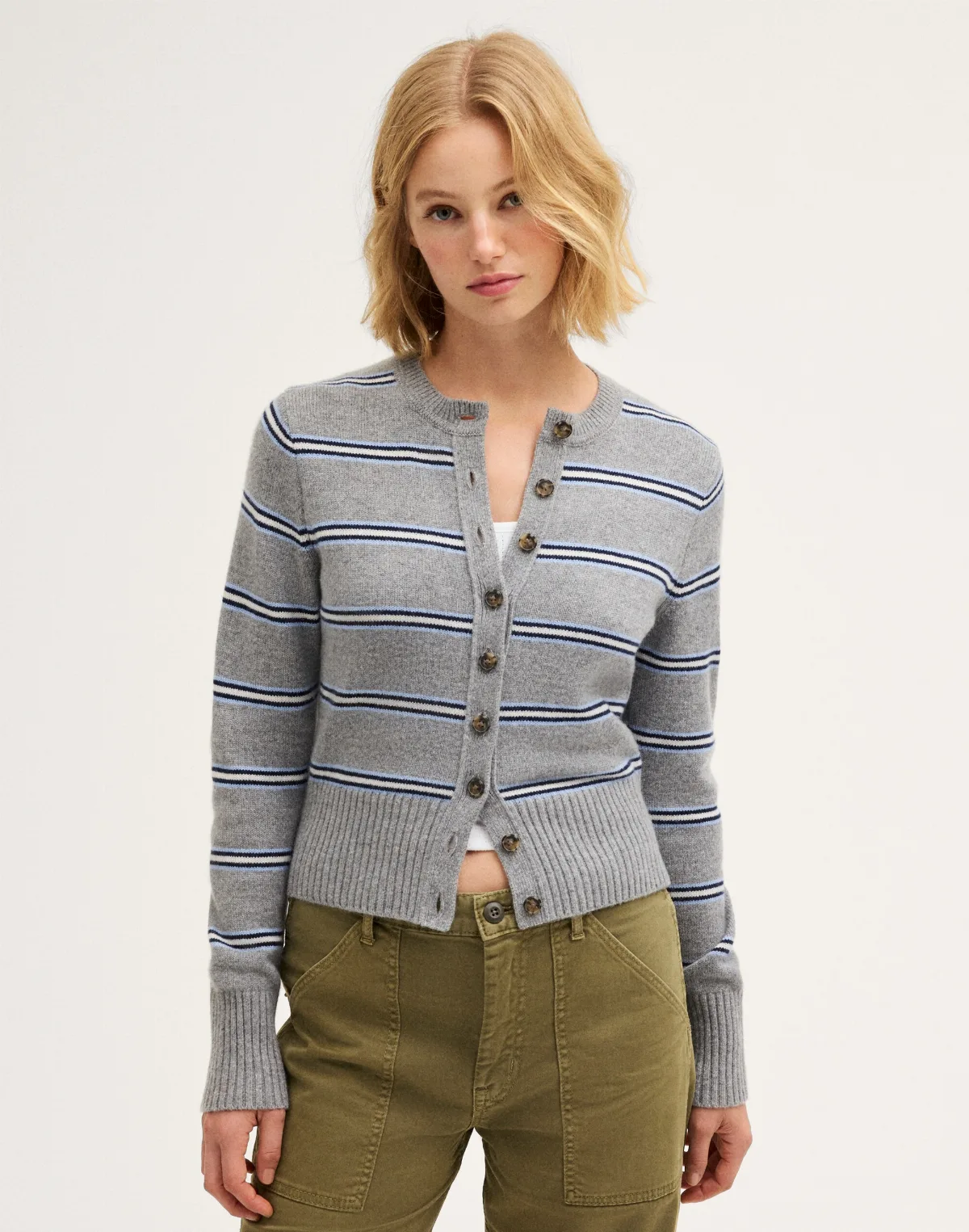 Crewneck Cardigan in 100% Cashmere