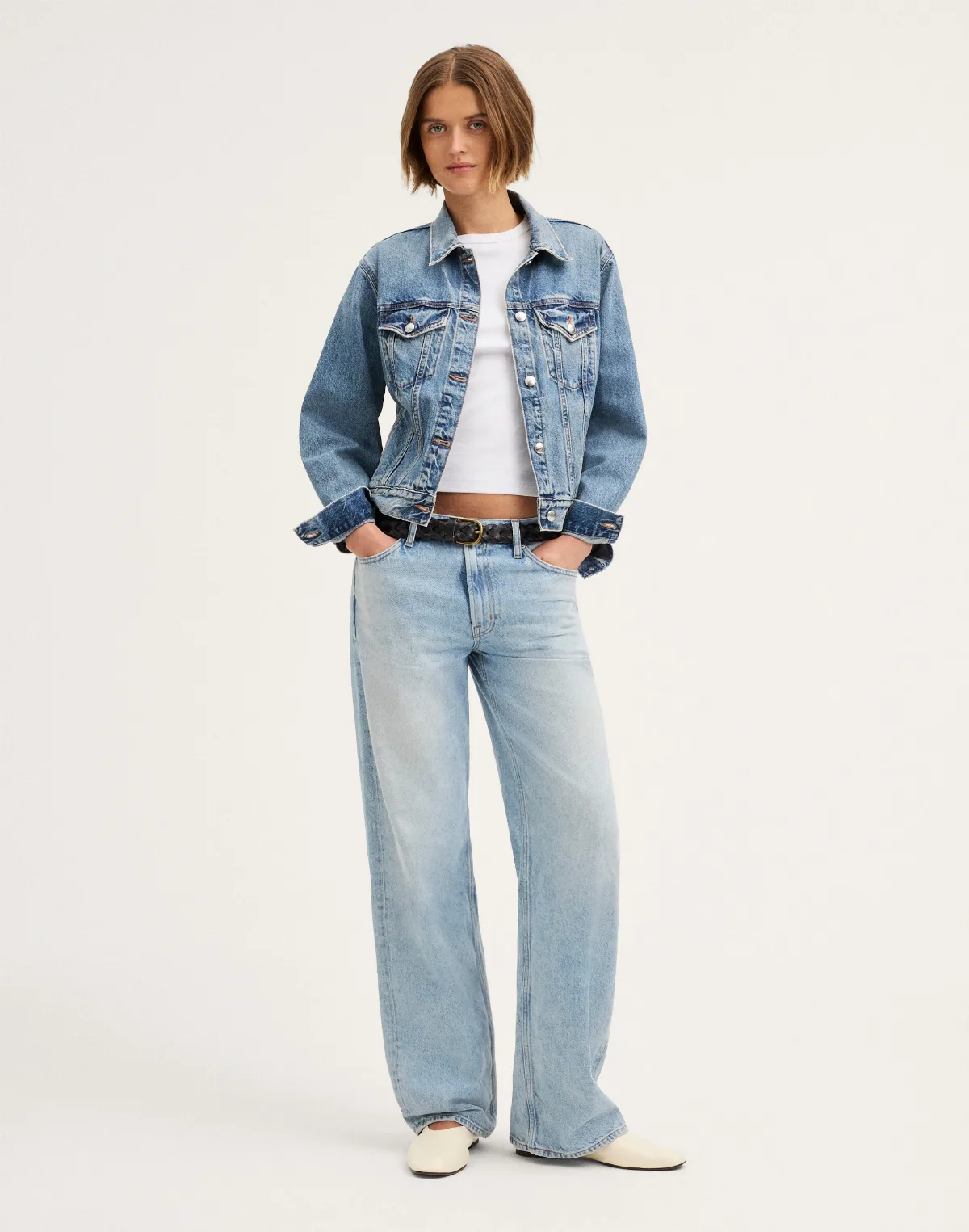Short Low-Slung Baggy Jeans in Airy Denim