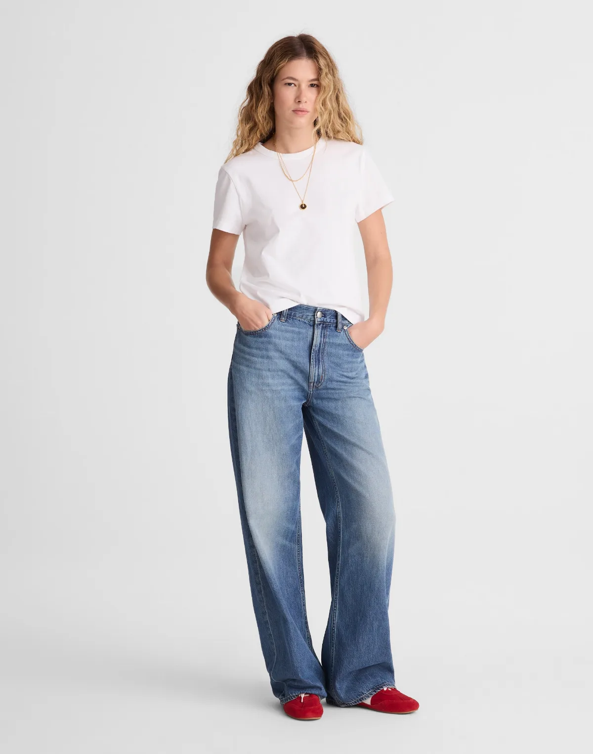 Low-Slung Baggy Jeans in Airy Denim