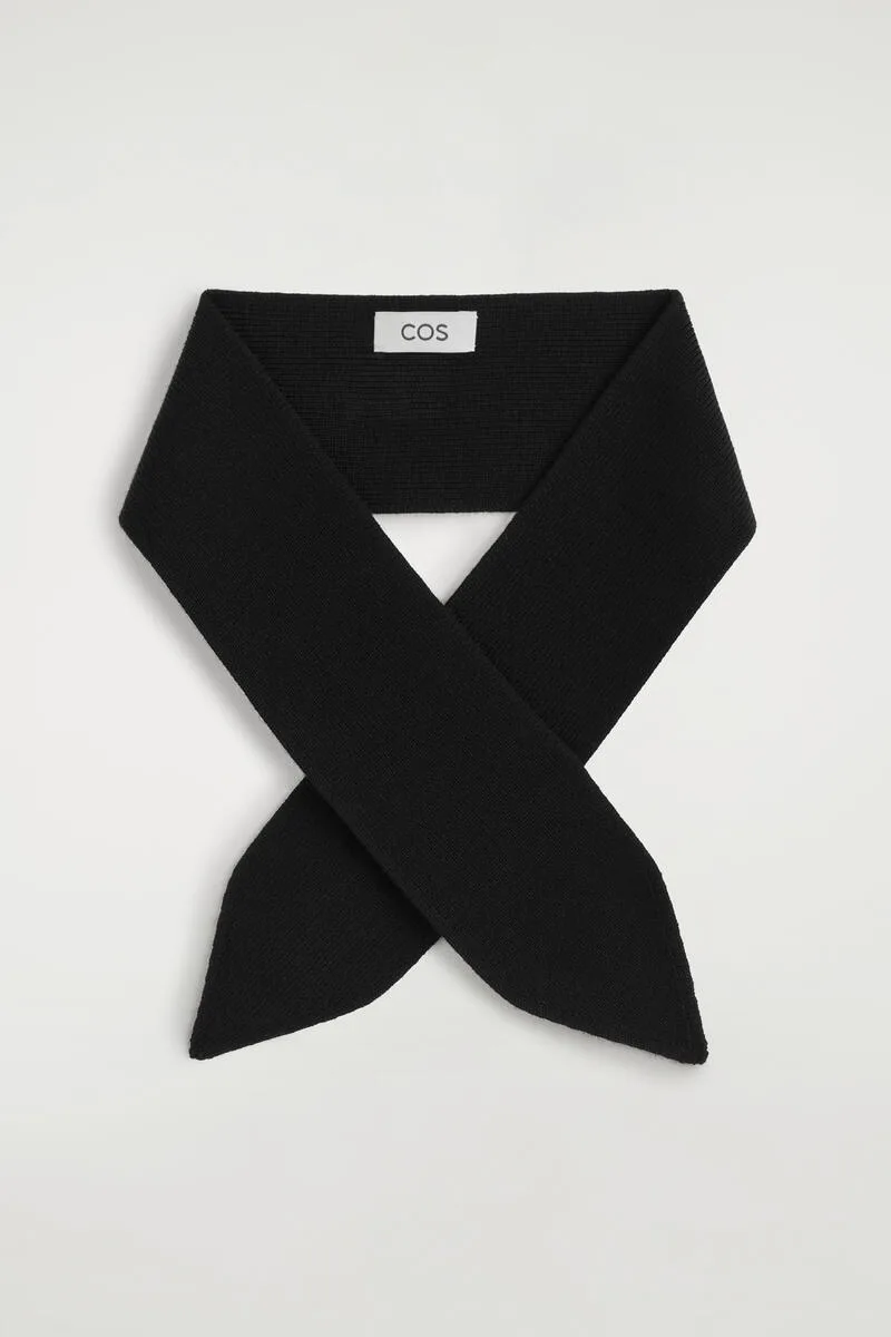 Merino Wool Neck Scarf by COS
